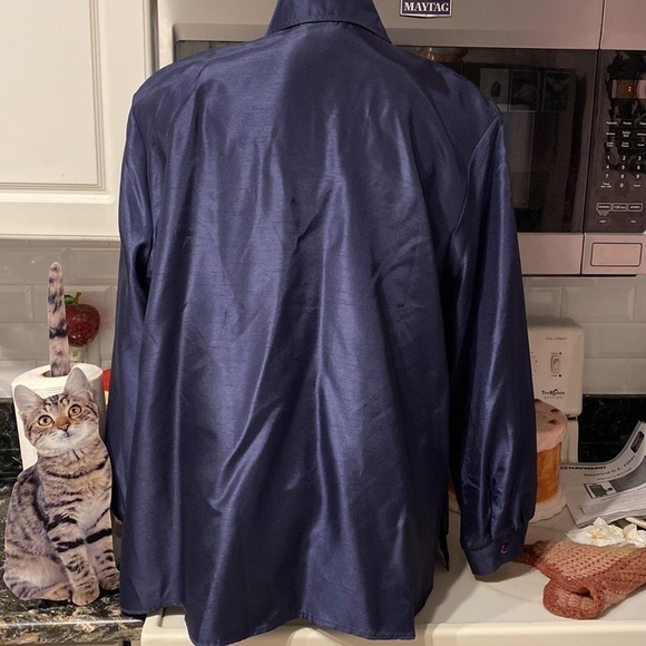 E Maggie Sweet solid blue long sleeve button front plus size blouse 2x  EUC - Picture 2 of 3